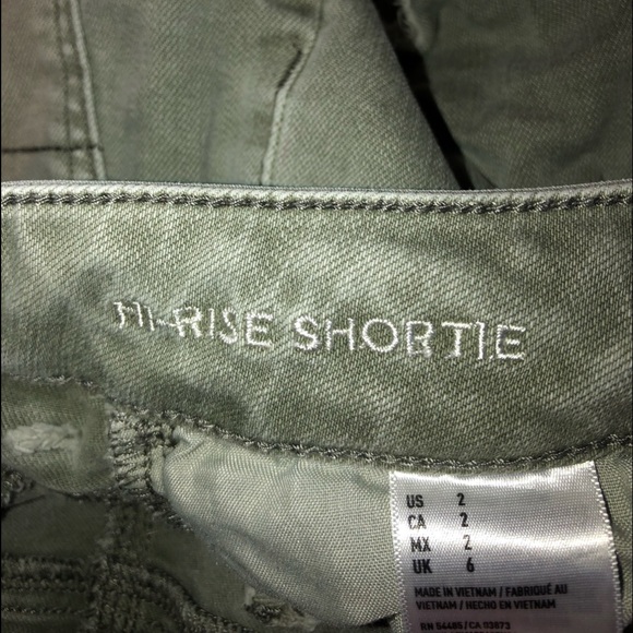 AMERICAN EAGLE HI-RISE SHORTS - Picture 3 of 3